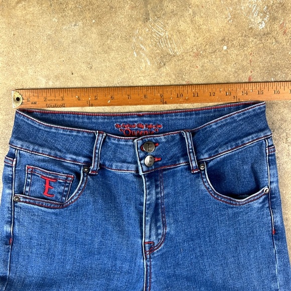 The Twisted Eilly Collection “Queenie” flare leg jeans
Size: 30 - Picture 6 of 10